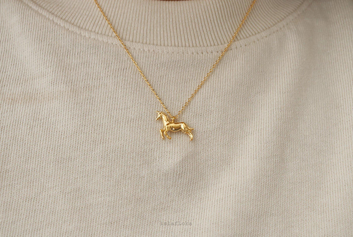 Isla Flora Dainty Unicorn Necklace