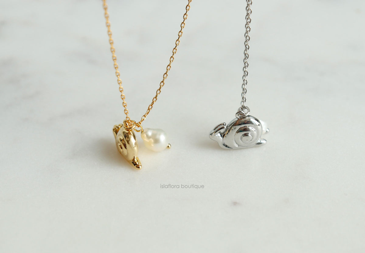 Isla Flora Freshwater Pearl Snail Charm Necklace