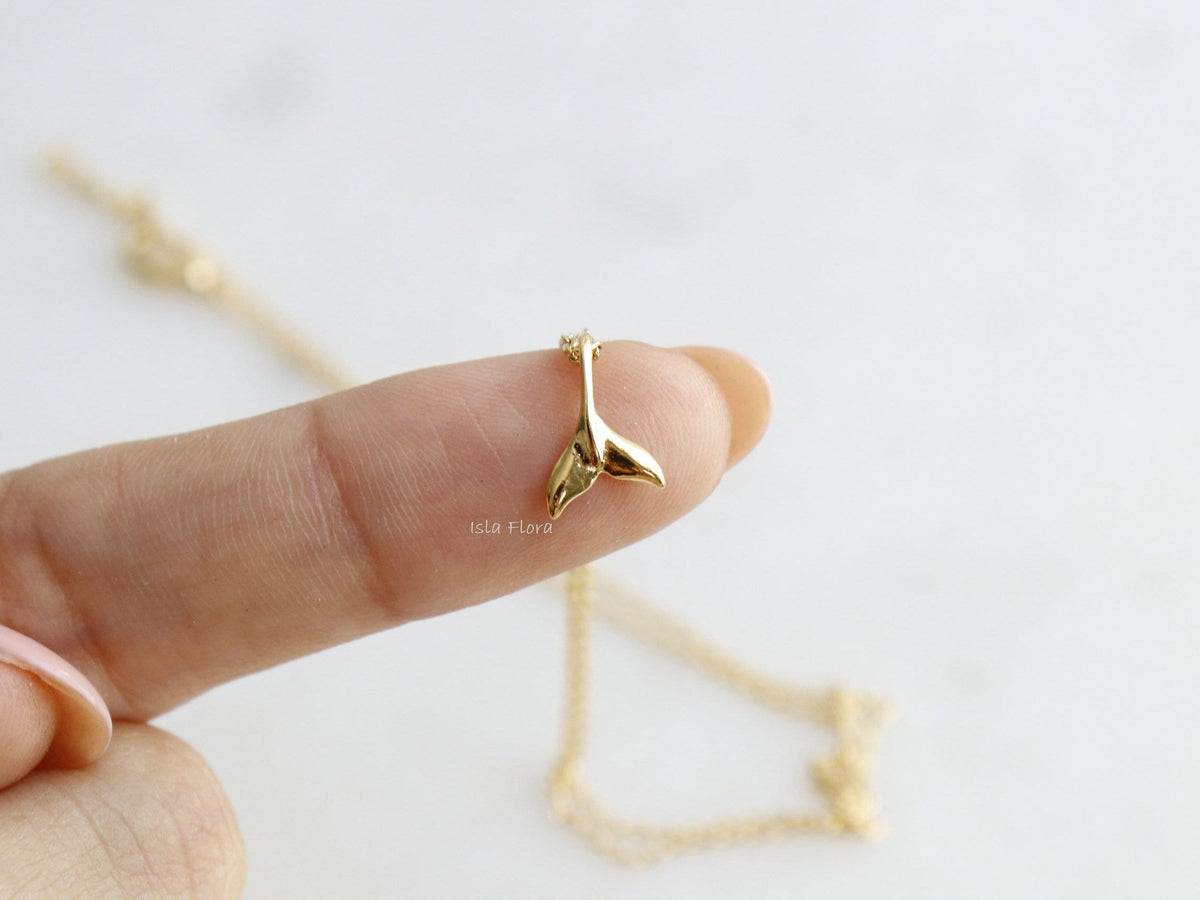 Simple Thin Fish Tail Charm Necklace