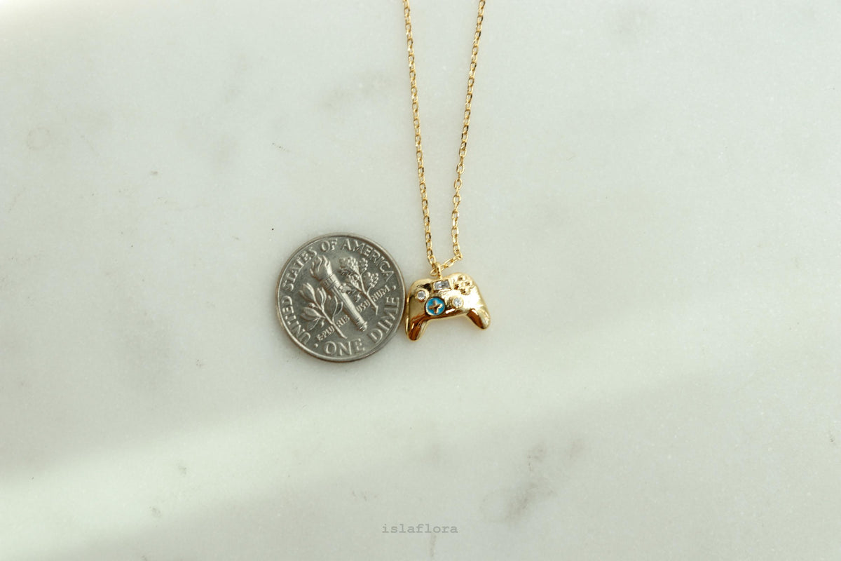 Isla Flora Game Controller Necklace