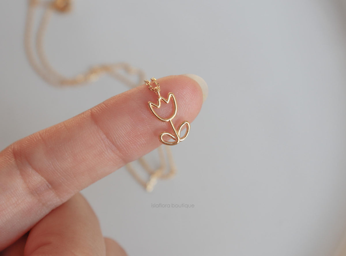 Isla Flora Dainty Tulip Wire Outline Necklace