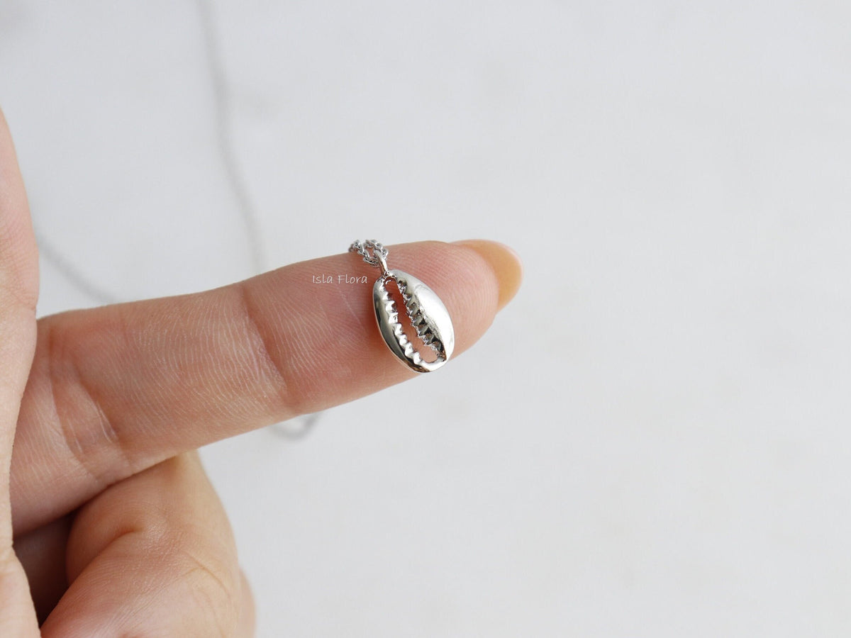 Isla Flora Cowrie Seashell Necklace