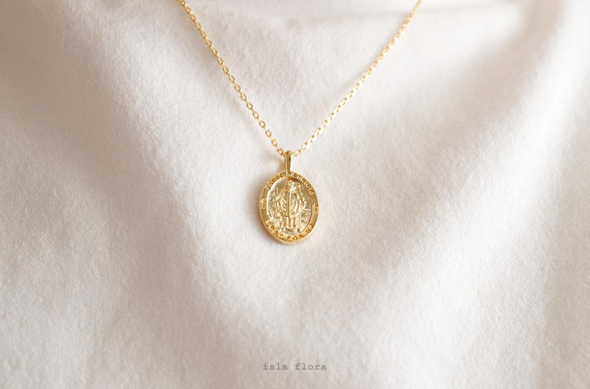 St Patrick Oval Pendant Necklace from Isla Flora