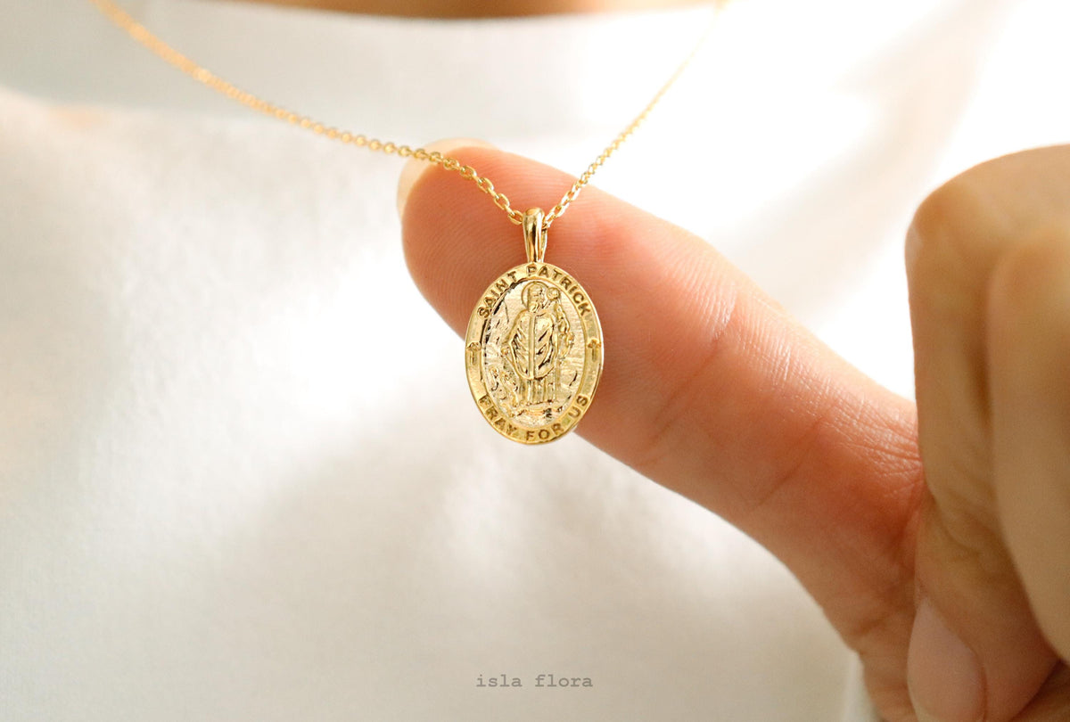 St Patrick Oval Pendant Necklace from Isla Flora