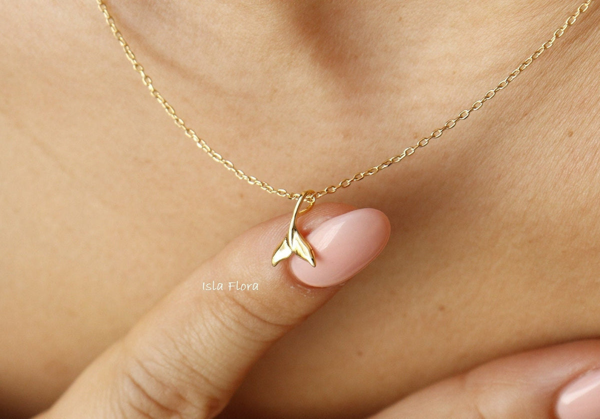Simple Thin Fish Tail Charm Necklace