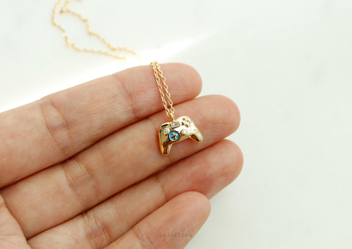 Isla Flora Game Controller Necklace