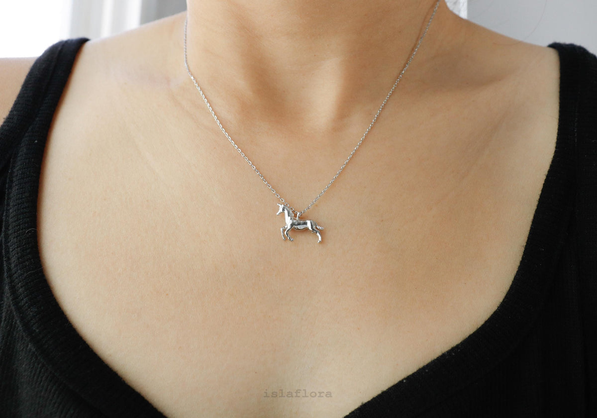 Isla Flora Dainty Unicorn Necklace