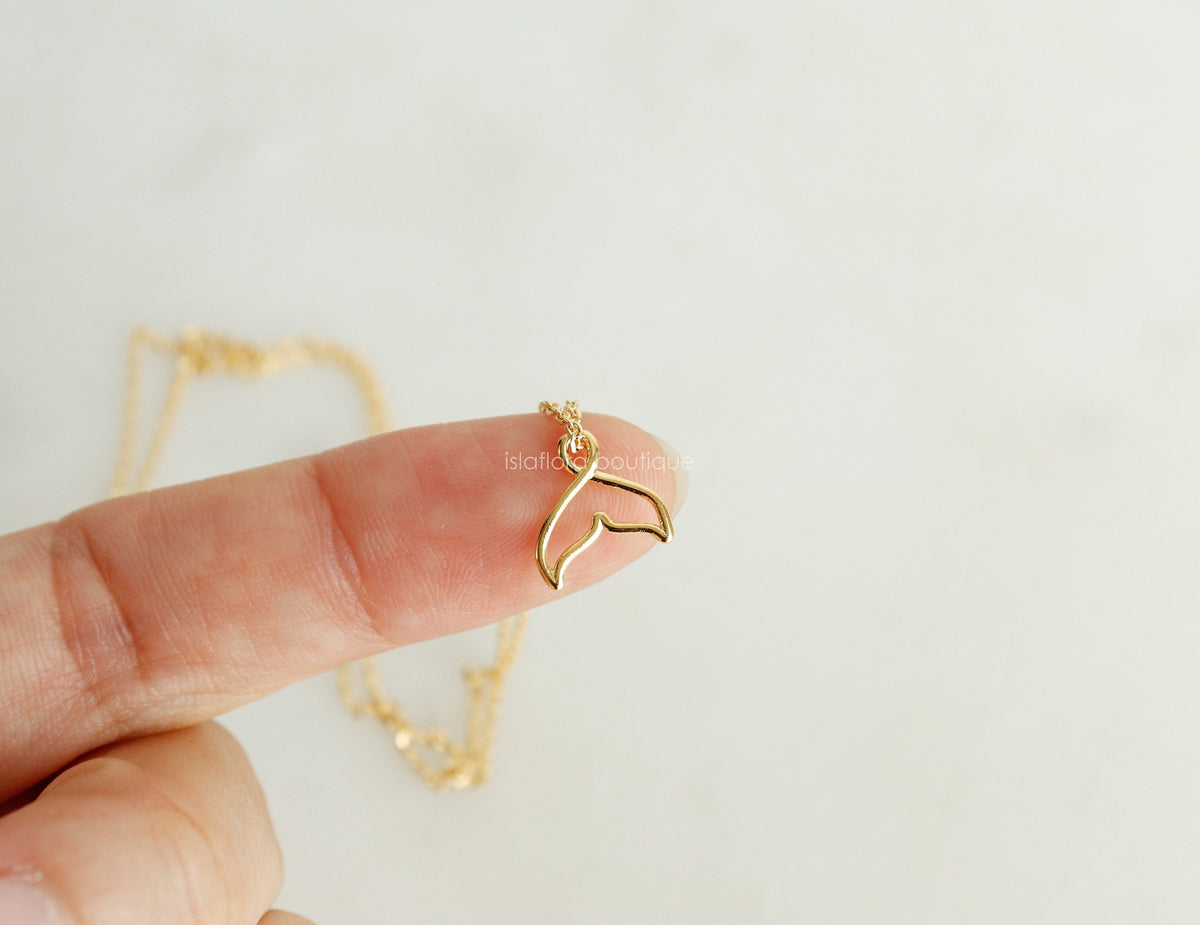 Isla Flora Dainty Whale Tail Outline Necklace