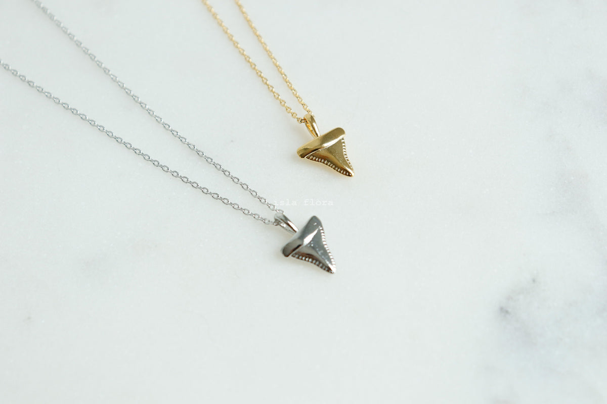 Isla Flora Dainty Shark Tooth Necklace